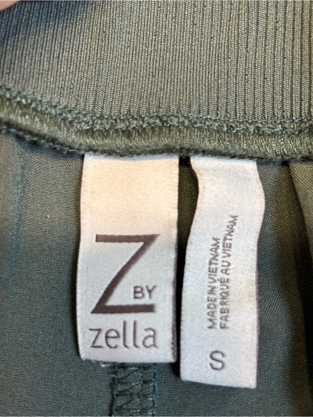 Zella Wide-Leg Elastic Waist Pants in Dark Green - Picture 2 of 10